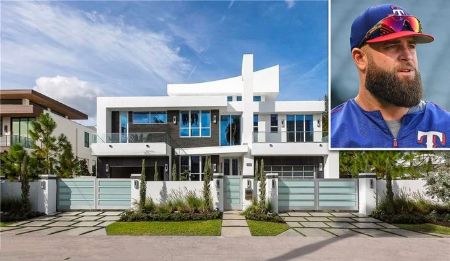 Mike Napoli bought new mansion on florida for $7M